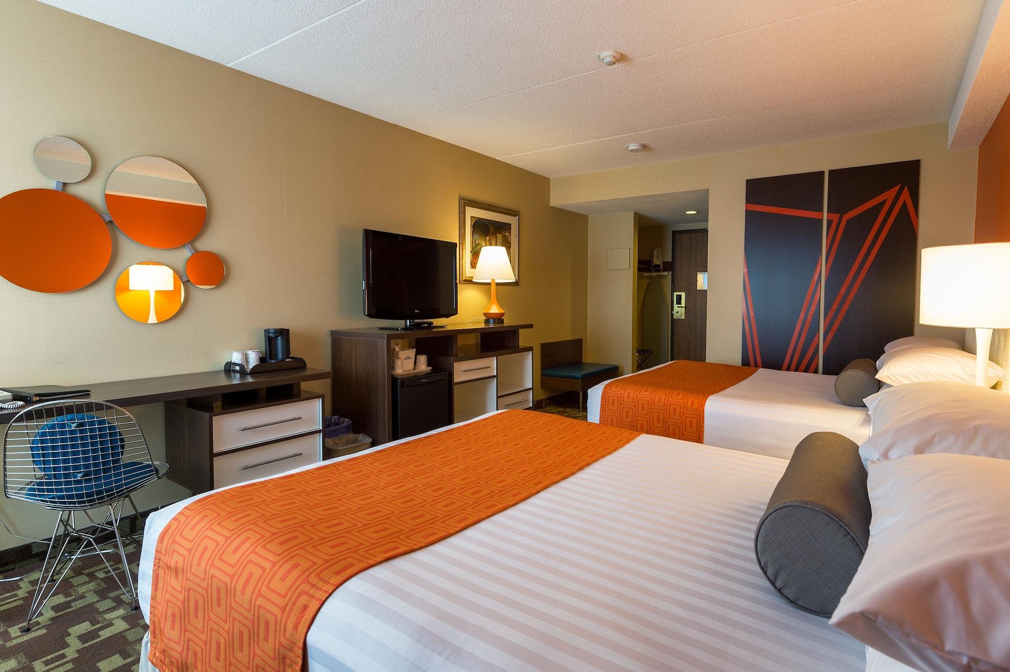 Howard Johnson Plaza By Wyndham By The Falls Niagara Bagian luar foto