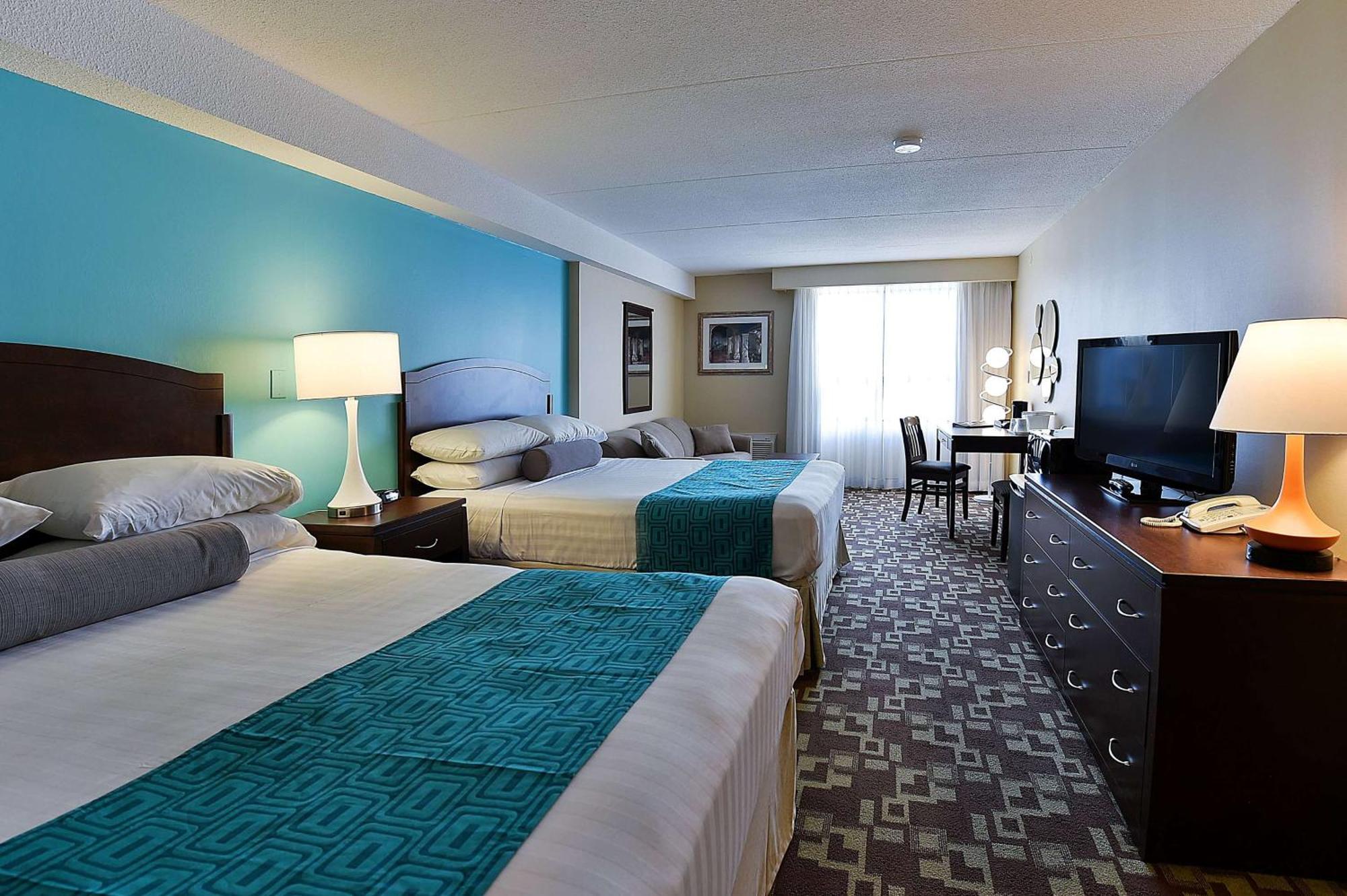 Howard Johnson Plaza By Wyndham By The Falls Niagara Bagian luar foto