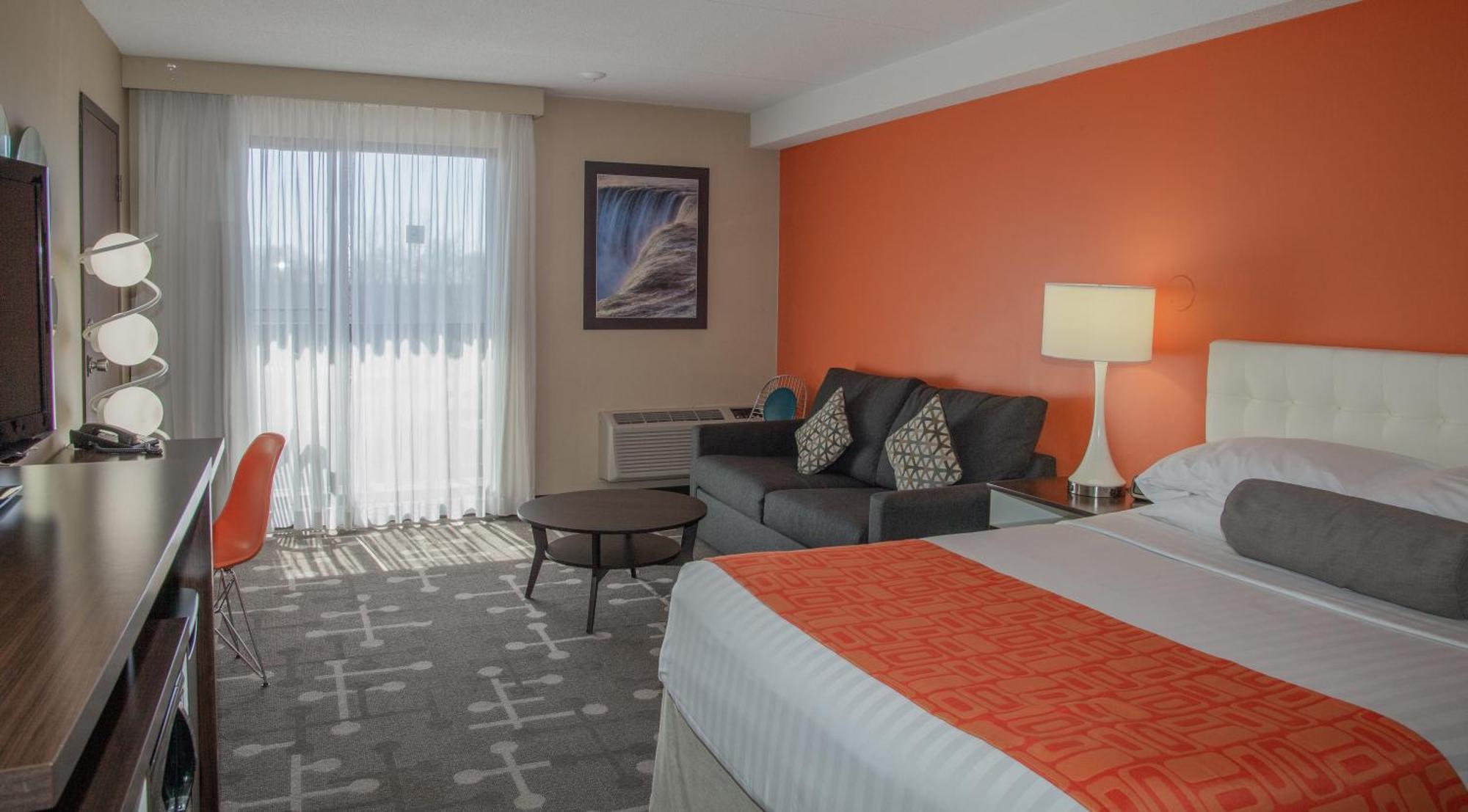 Howard Johnson Plaza By Wyndham By The Falls Niagara Bagian luar foto