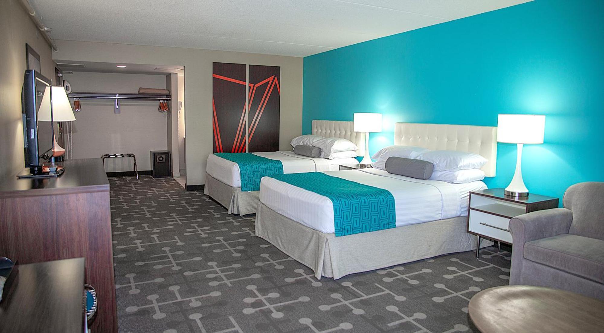 Howard Johnson Plaza By Wyndham By The Falls Niagara Bagian luar foto