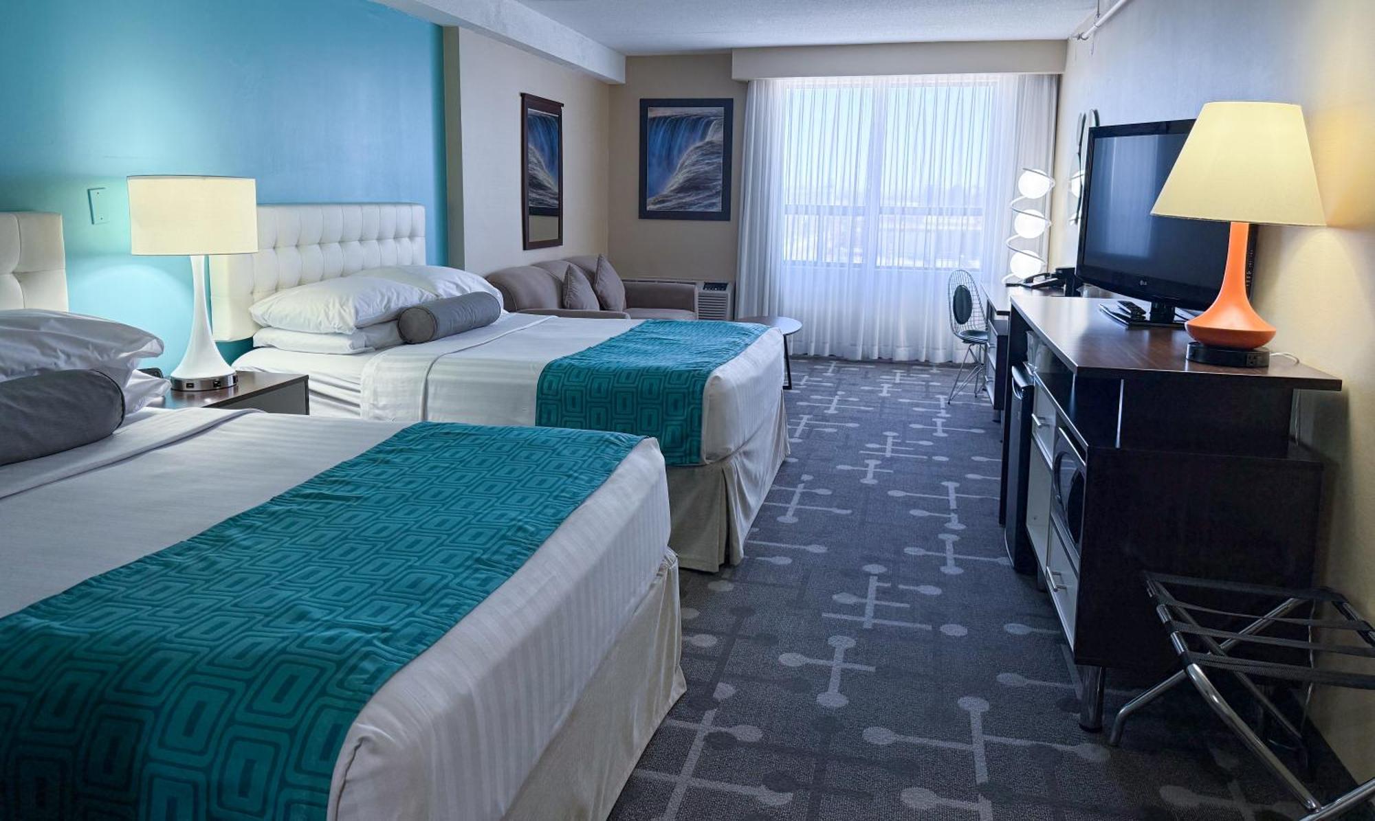 Howard Johnson Plaza By Wyndham By The Falls Niagara Bagian luar foto