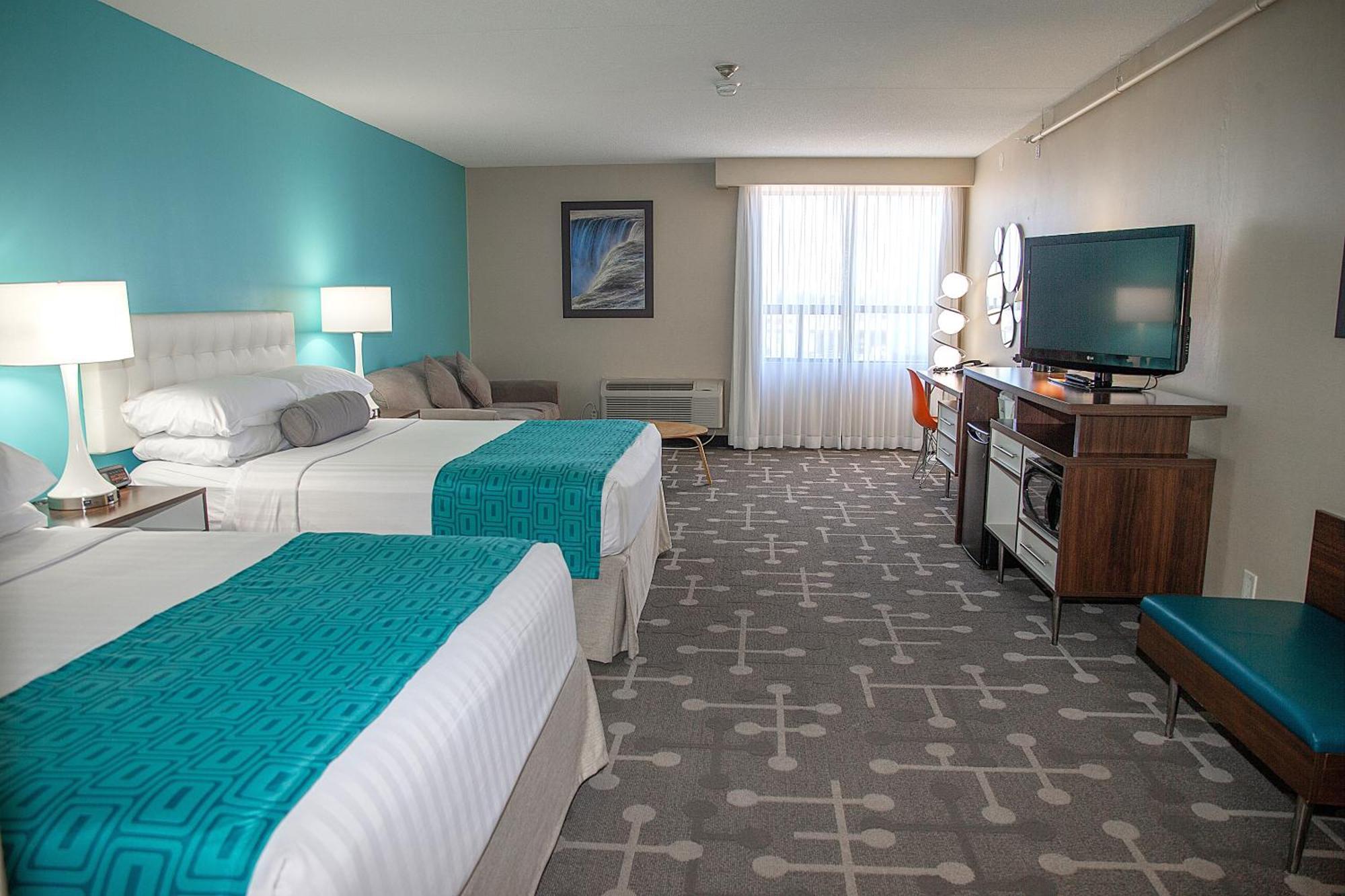 Howard Johnson Plaza By Wyndham By The Falls Niagara Bagian luar foto